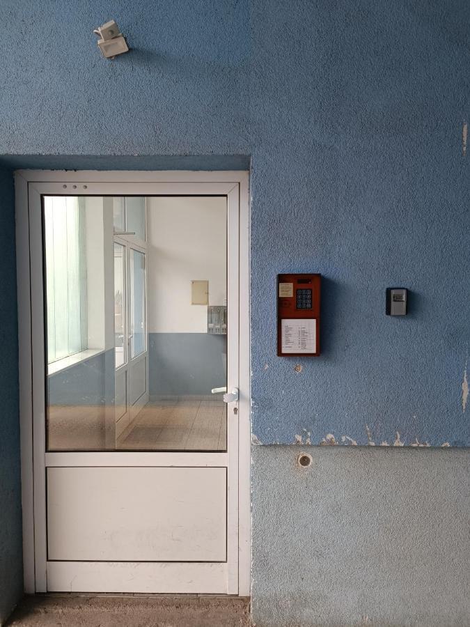 Arena Apartment Osijek Bagian luar foto