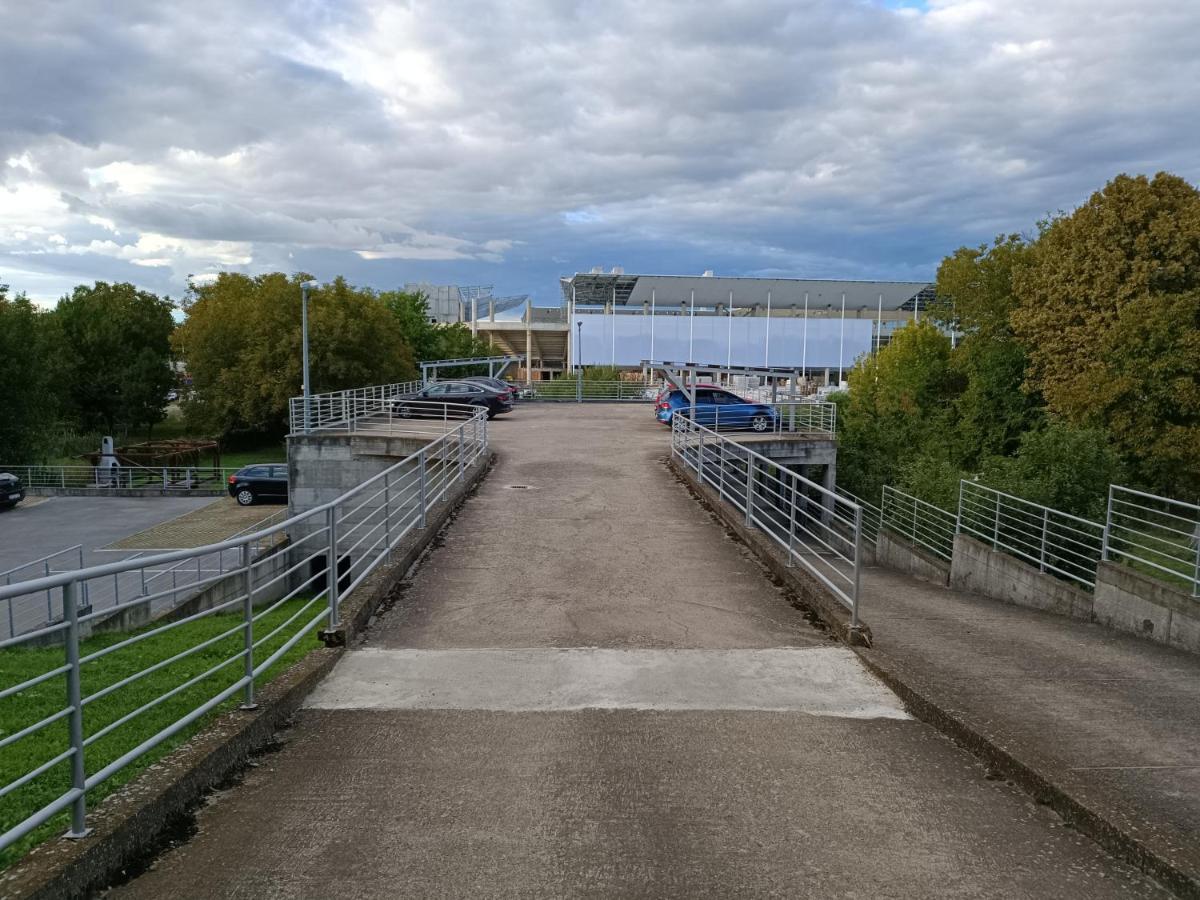 Arena Apartment Osijek Bagian luar foto