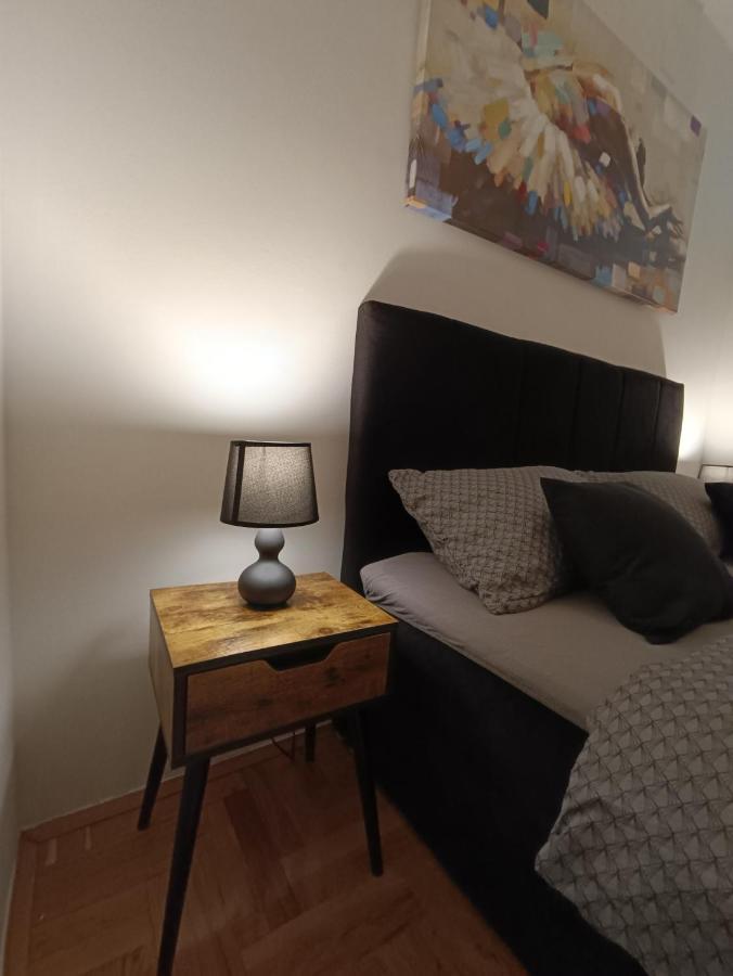 Arena Apartment Osijek Bagian luar foto